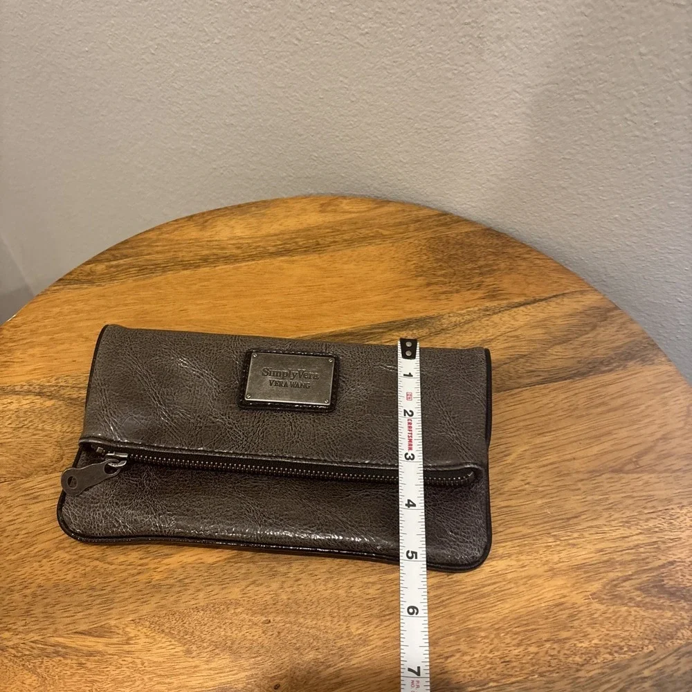 Simply Vera Wang Fold over Magnetic Handbag/Clutch/Wallet~Gunmetal‎ Gray~EUC